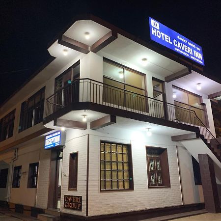 Hotel Caveri Inn Madikeri Exteriör bild