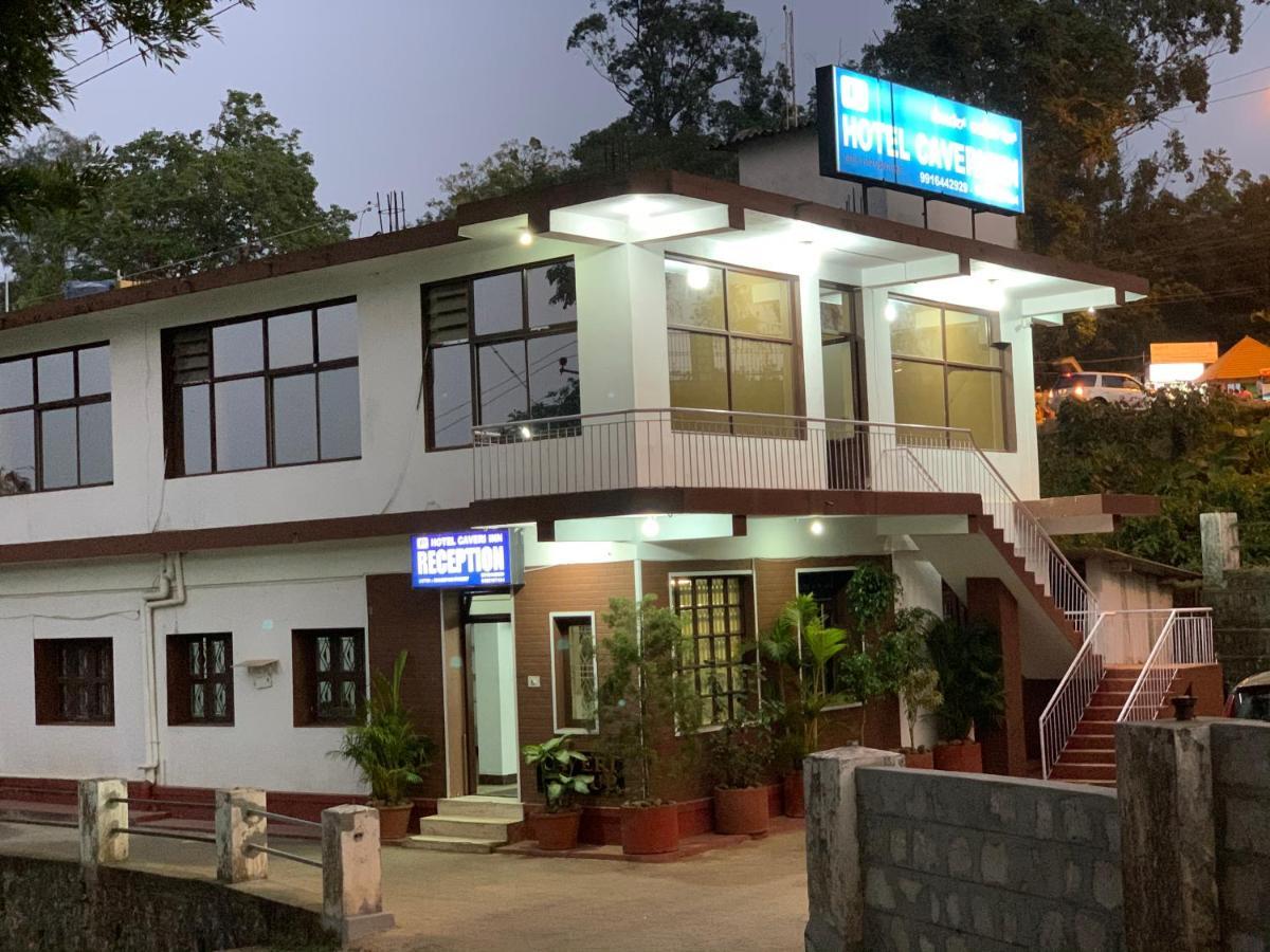 Hotel Caveri Inn Madikeri Exteriör bild