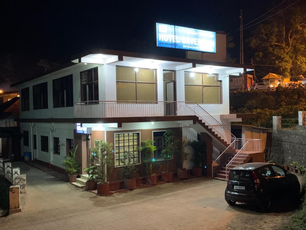 Hotel Caveri Inn Madikeri Exteriör bild