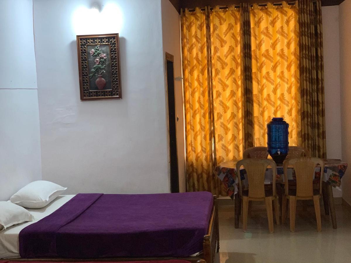 Hotel Caveri Inn Madikeri Exteriör bild