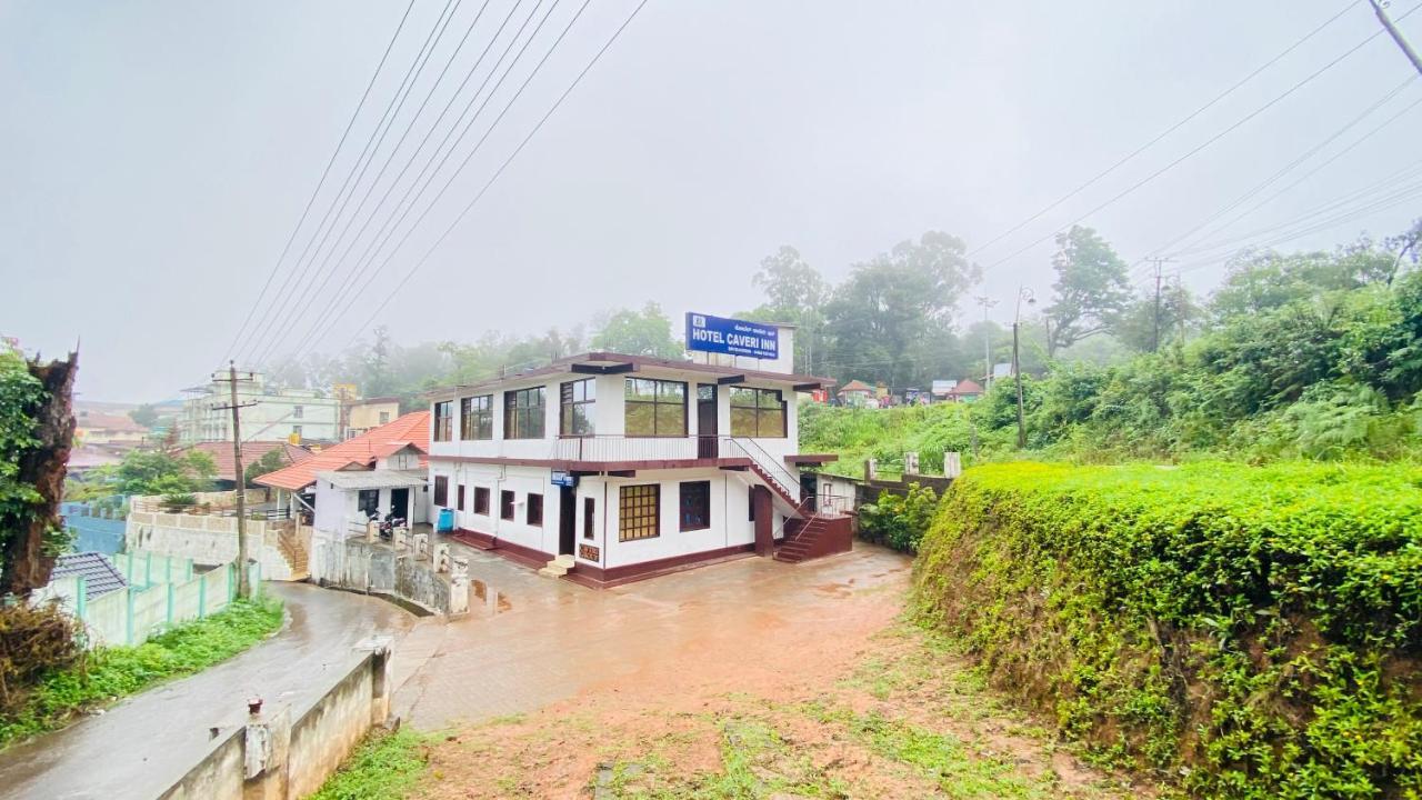 Hotel Caveri Inn Madikeri Exteriör bild