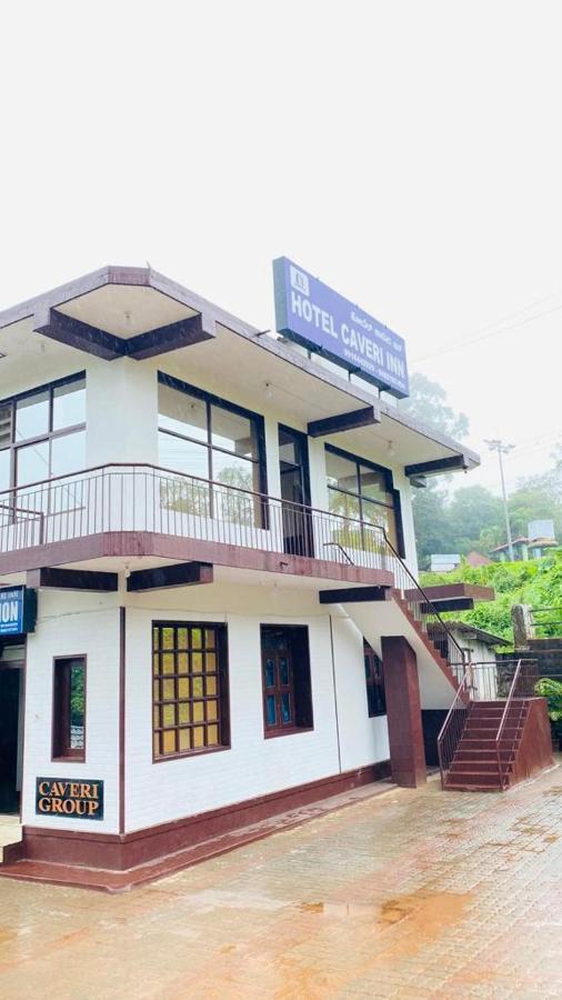 Hotel Caveri Inn Madikeri Exteriör bild