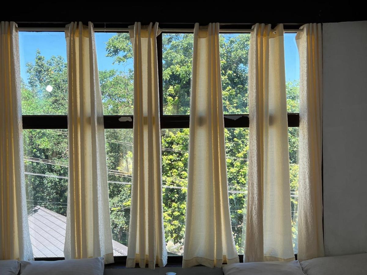 Hotel Caveri Inn Madikeri Exteriör bild
