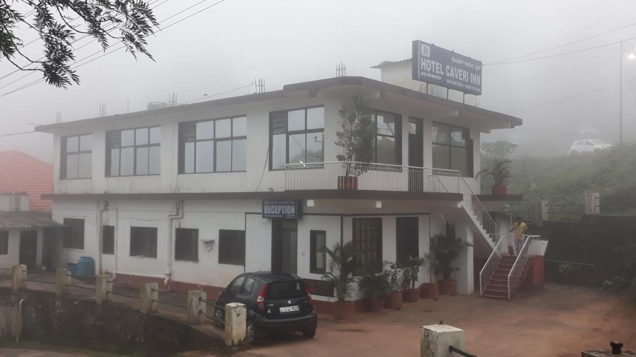 Hotel Caveri Inn Madikeri Exteriör bild